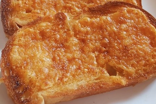 North Woods Garlic Cheese Bread