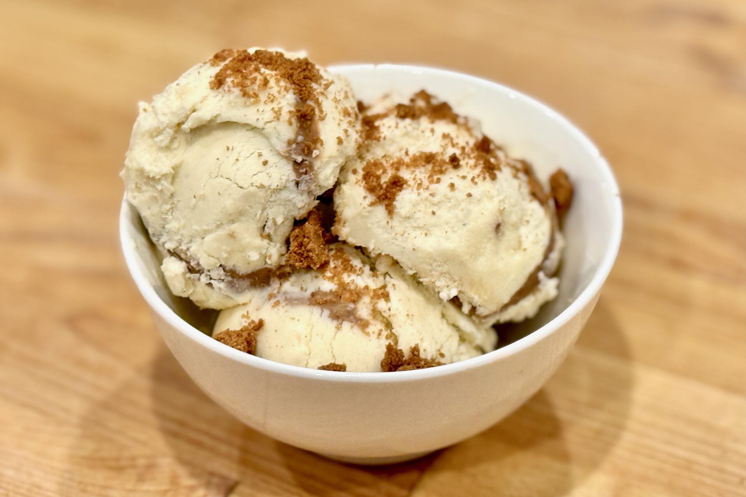 Speculoos Ribbon Ice Cream